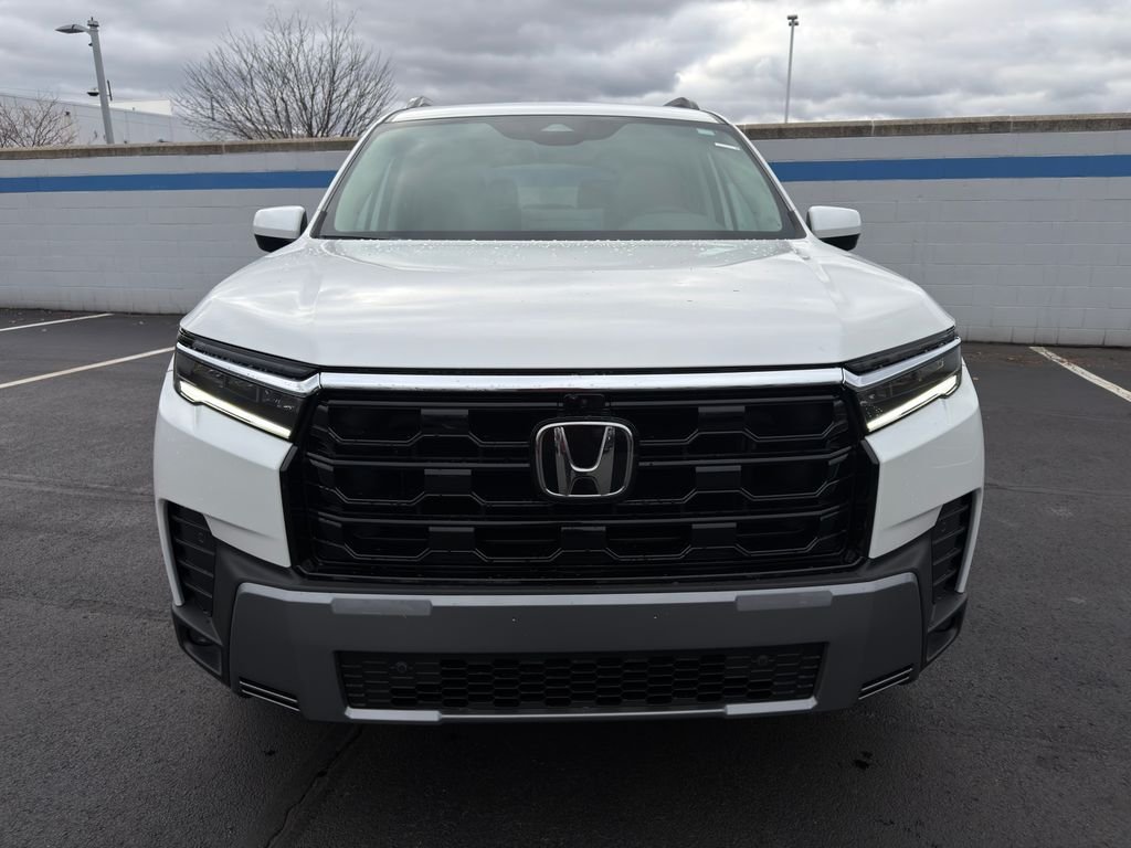 New 2026 Platinum White Pearl Honda Touring image 8