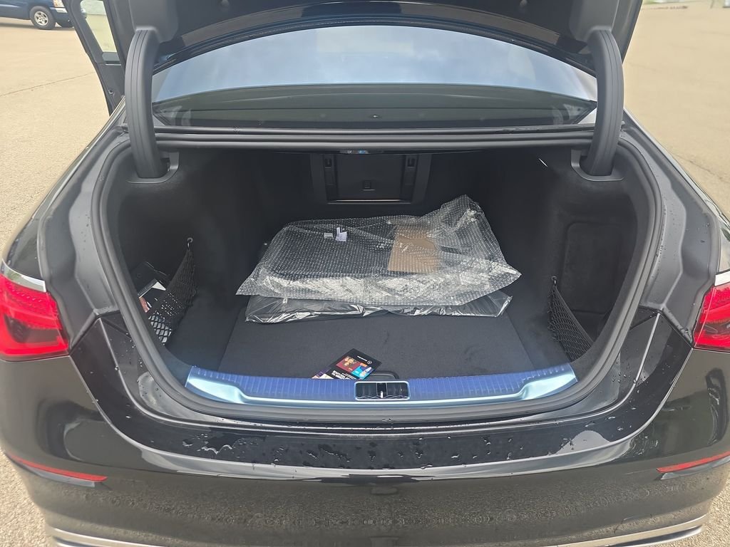 New 2026 Obsidian Black Metallic Mercedes-Benz S 500 image 29