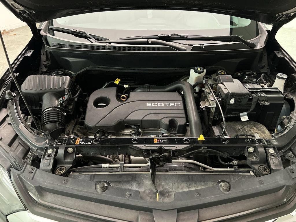 2020 Chevrolet Equinox LS - Photo 25