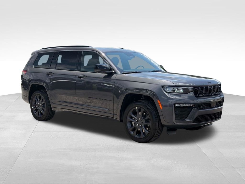 New 2026 Baltic Gray Metallic Clear-Coat Exterior Paint Jeep Limited Reserve image 3