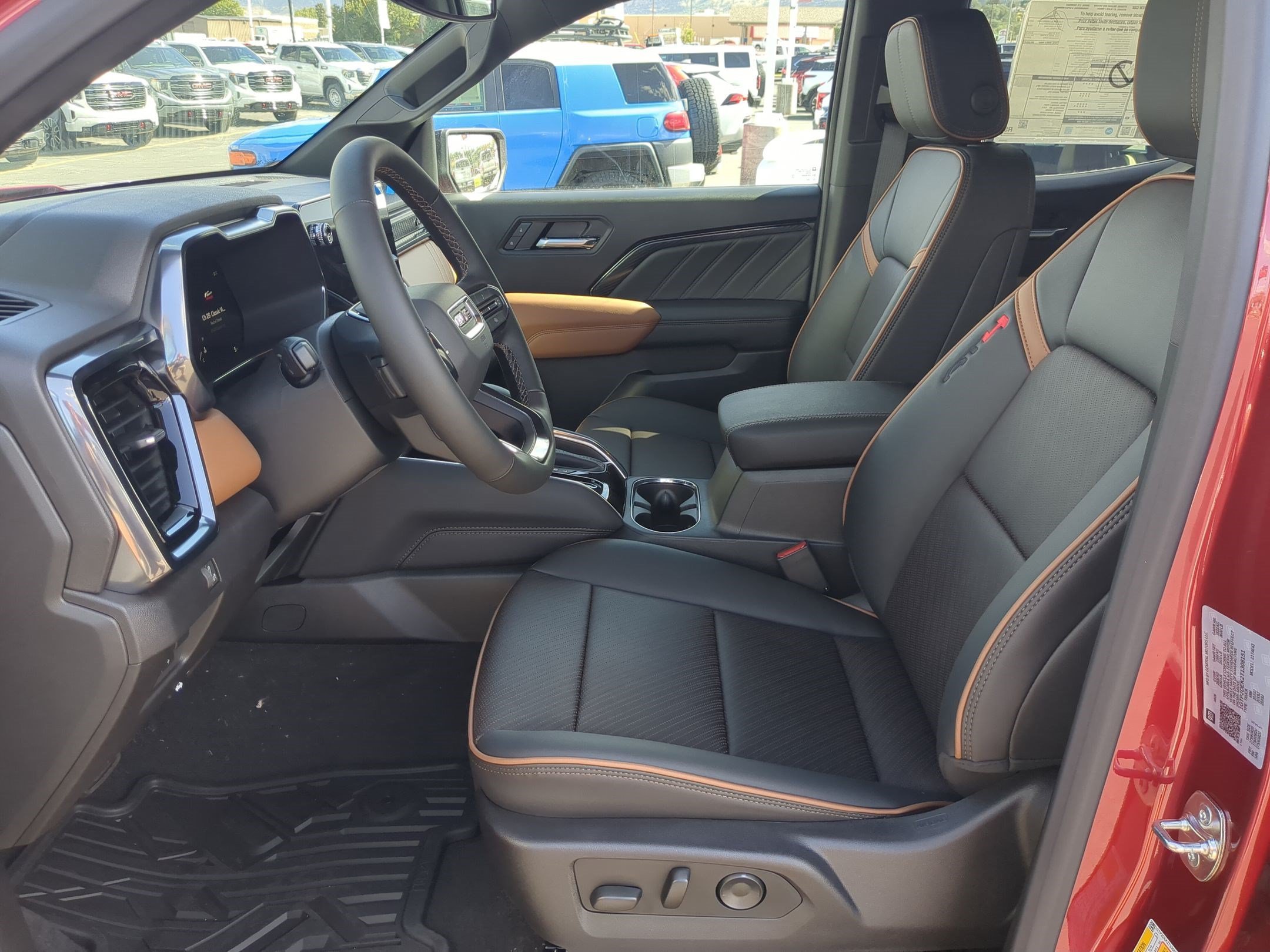 2026 GMC Canyon AT4 - Photo 13