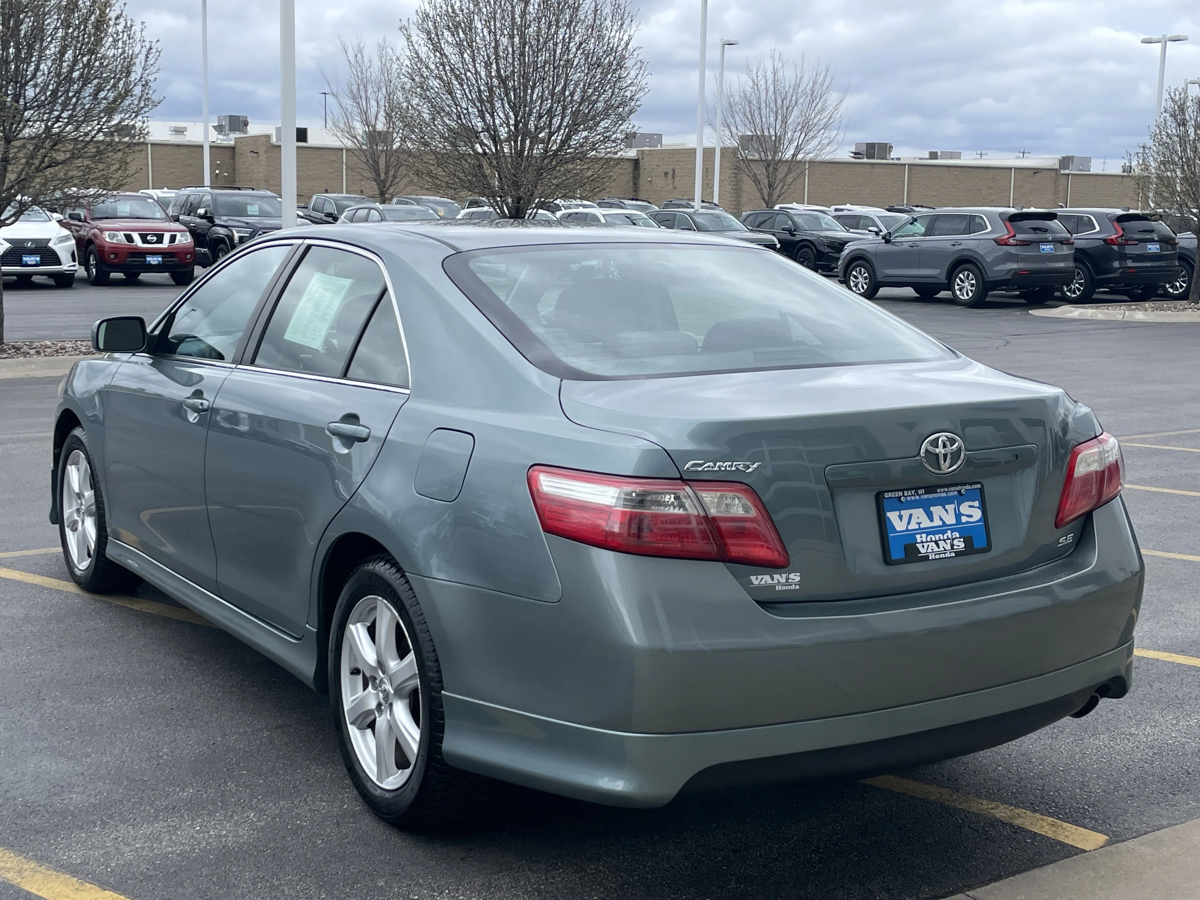 Used 2007 Aloe Green Metallic Toyota SE image 6