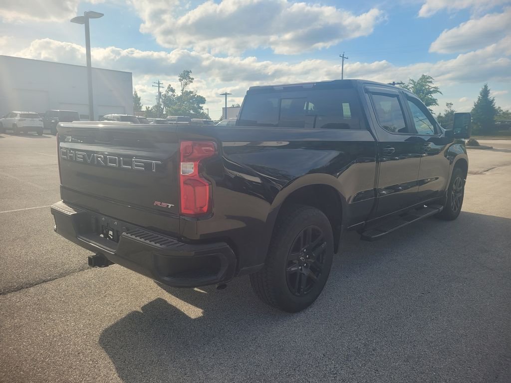 Used 2022 Black Chevrolet RST image 3