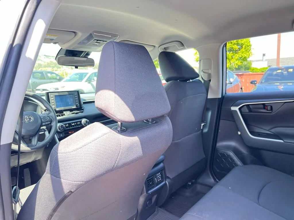 Used 2020 Silver Toyota LE image 20