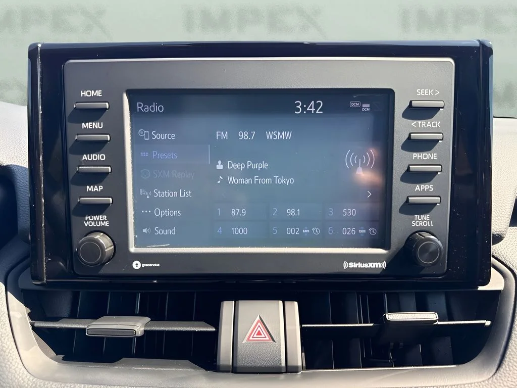 Used 2021 Gray Toyota XLE image 9