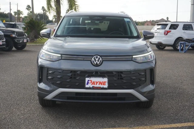 New 2026 Platinum Gray Metallic Volkswagen SE image 2