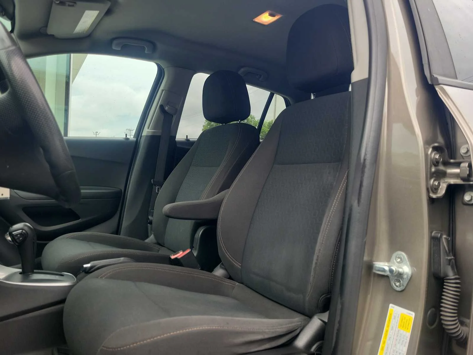 Used 2021 STONE GRAY METALLIC Chevrolet LS image 18