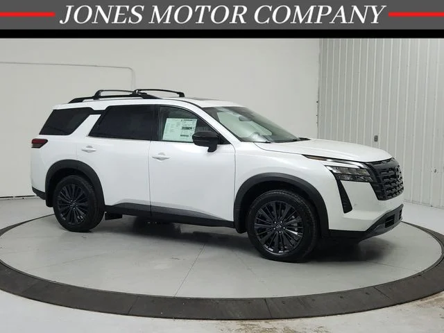 2026 Nissan Pathfinder SL 2WD's photo