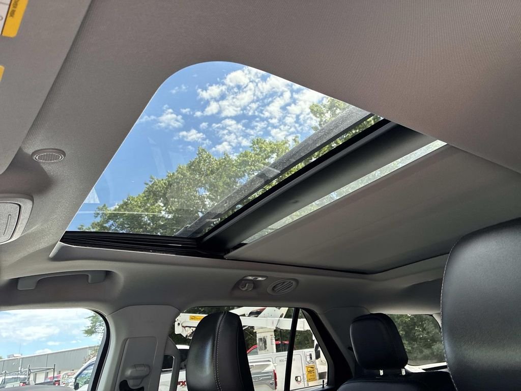 Used 2023 Green Ford XLT image 25