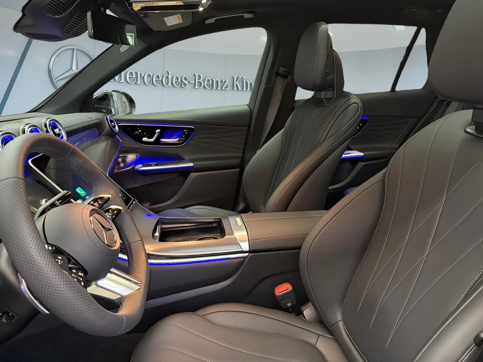 New 2026 White Mercedes-Benz 300 4matic Suv image 4