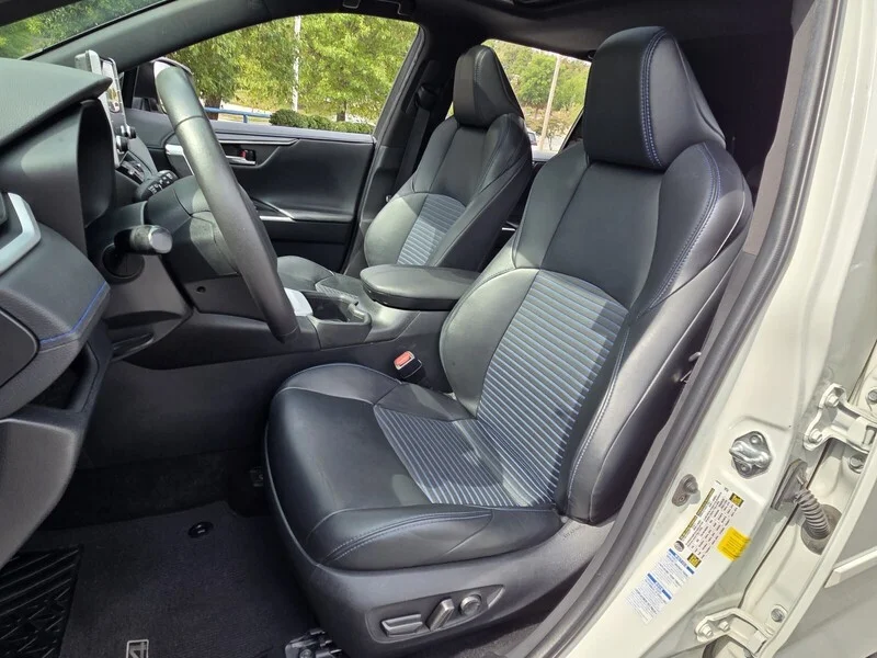 Used 2022 WHITE TOYOTA XSE image 7