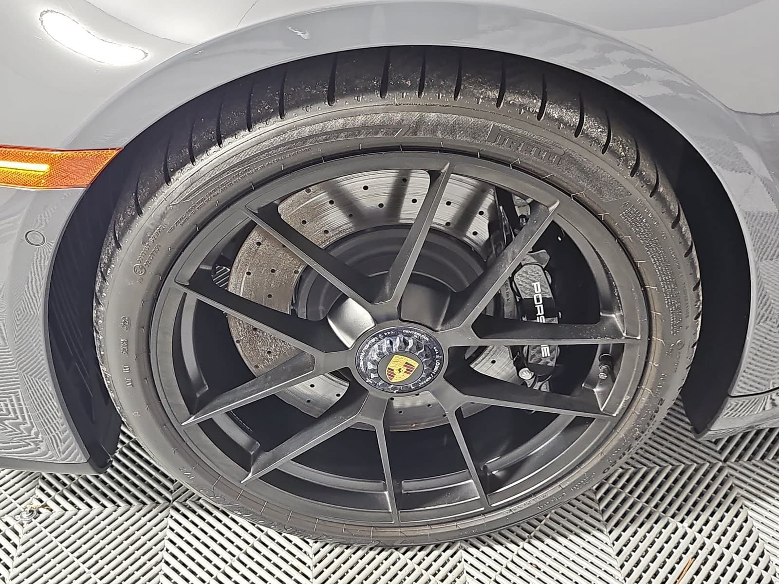 Used 2025  Porsche Targa 4 GTS image 10
