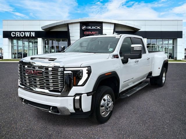 2025 GMC Sierra 4WD Crew Cab Long Box DRW Denali's photo