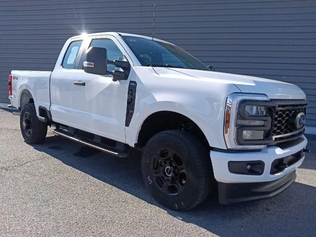 2026 Ford F-350 XL 4x4 SuperCab 8' Box SRW's photo