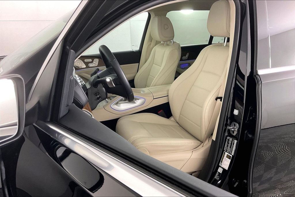 Used 2026 Black Mercedes-Benz GLS 450 image 17