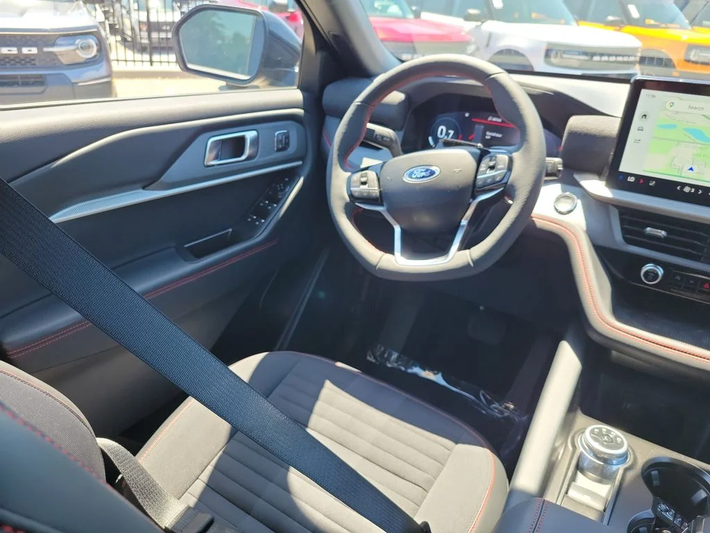 New 2026 Agate Black Metallic Ford ST-Line image 12