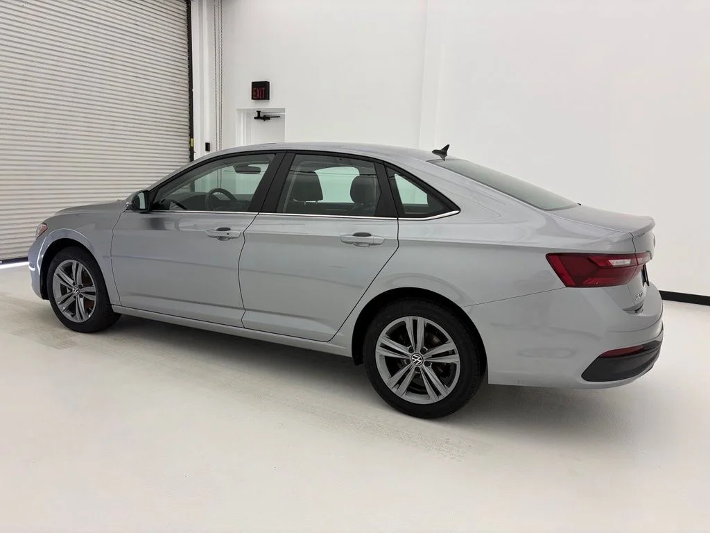Used 2024 Silver Volkswagen 1.5T SE image 17