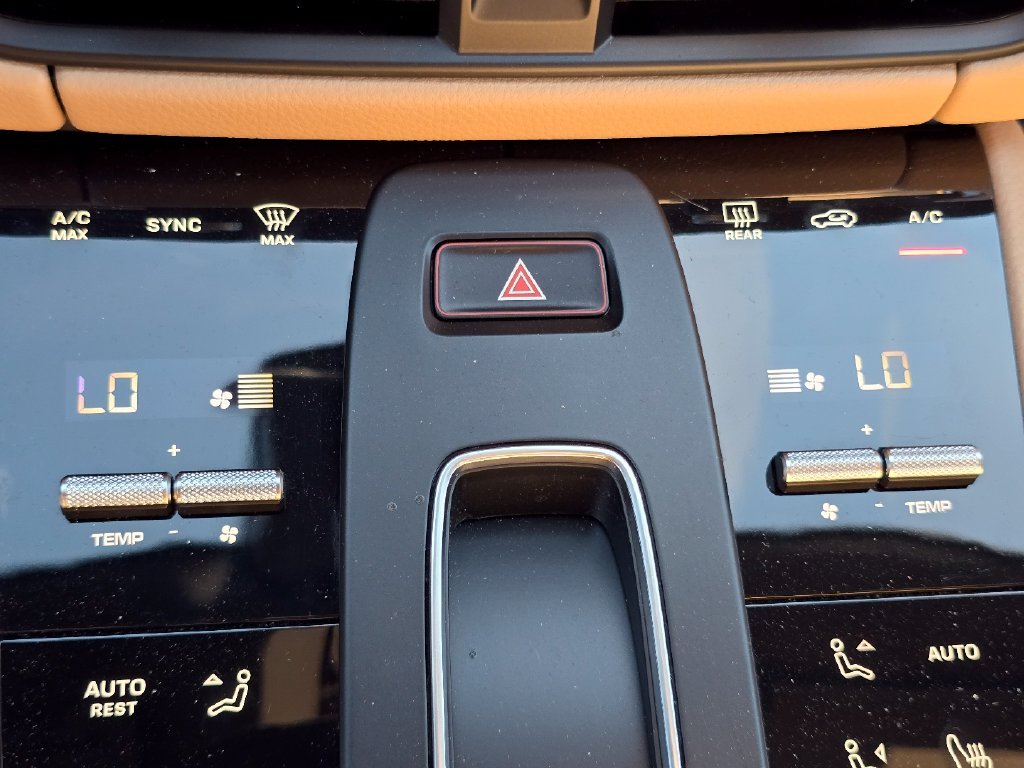 Used 2025 Blue Porsche  image 29