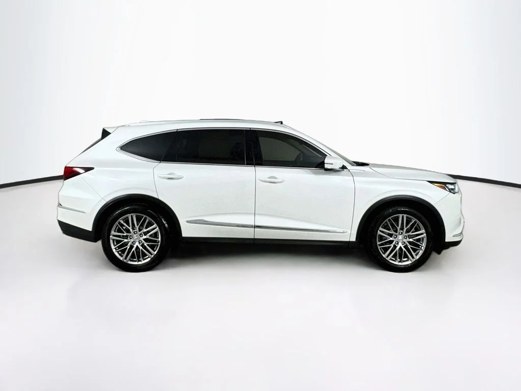 Used 2022 White Acura Advance image 8