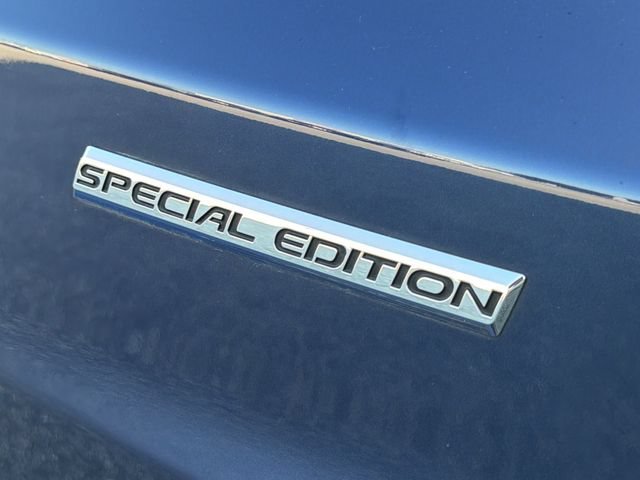 Used 2016 Blue Honda SE image 34