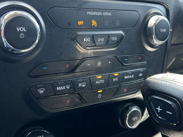 Used 2019 Magnetic Ford Lariat image 41