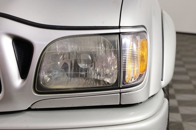 Used 2002 Silver Toyota  image 24