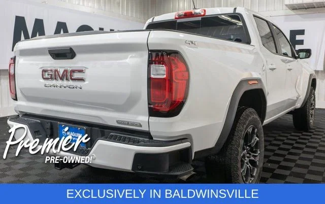 Used 2025 Summit White GMC Elevation image 5