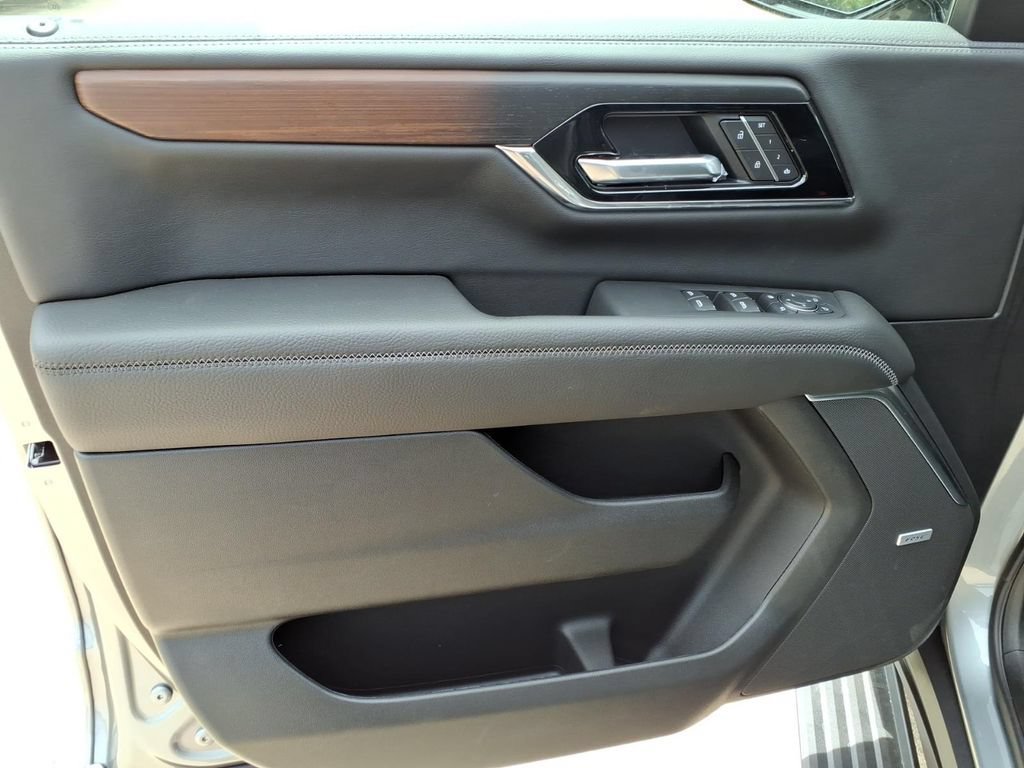 2026 GMC Yukon XL Denali - Photo 15