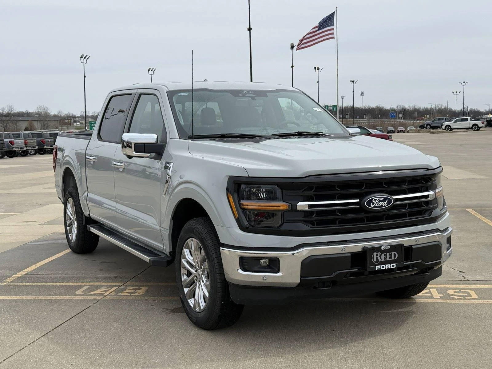 New 2026 Avalanche Ford XLT image 2