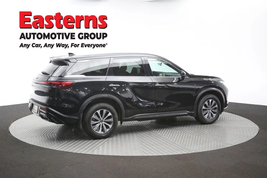 Used 2023 Black INFINITI PURE image 45
