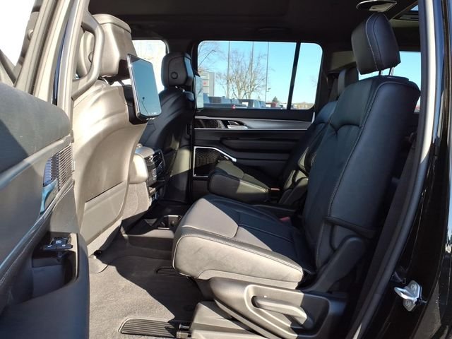 New 2026 High Gloss Black Exterior Paint Jeep Limited Altitude image 27