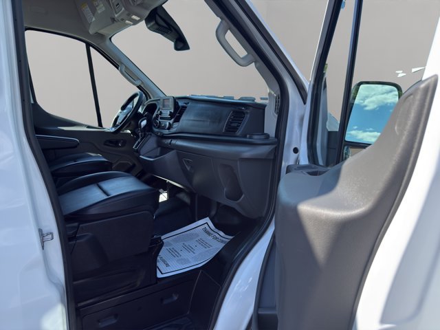 Used 2025 White Ford  image 28