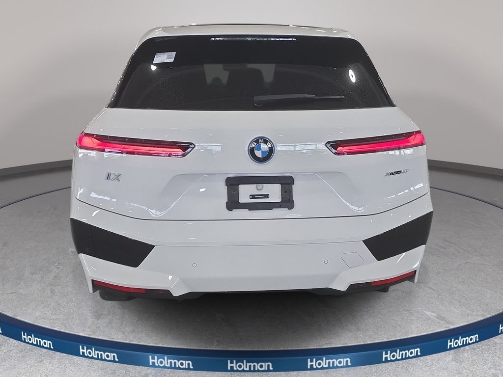Certified Used 2024 Alpine White BMW xDrive50 image 6