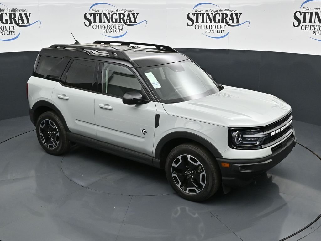 Used 2023 Green Ford Outer Banks image 18