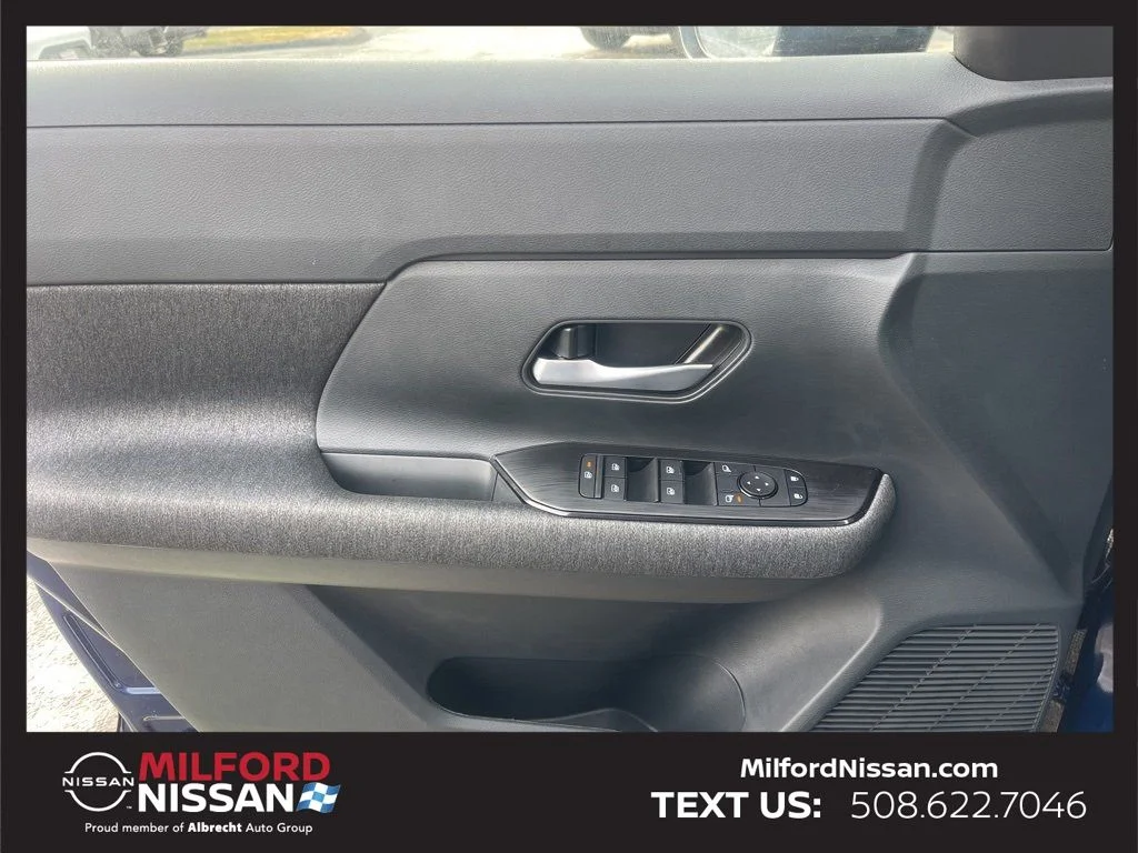 Used 2025 Blue Nissan SV image 8
