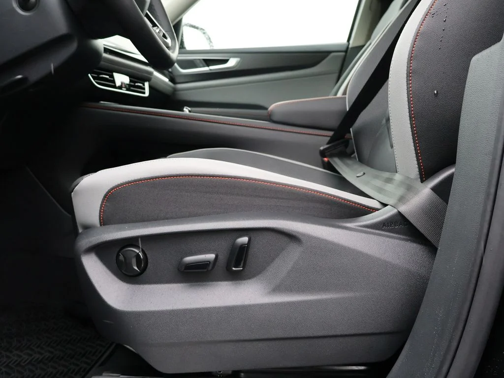 New 2026 Black Volkswagen 2.0T Peak Edition image 12