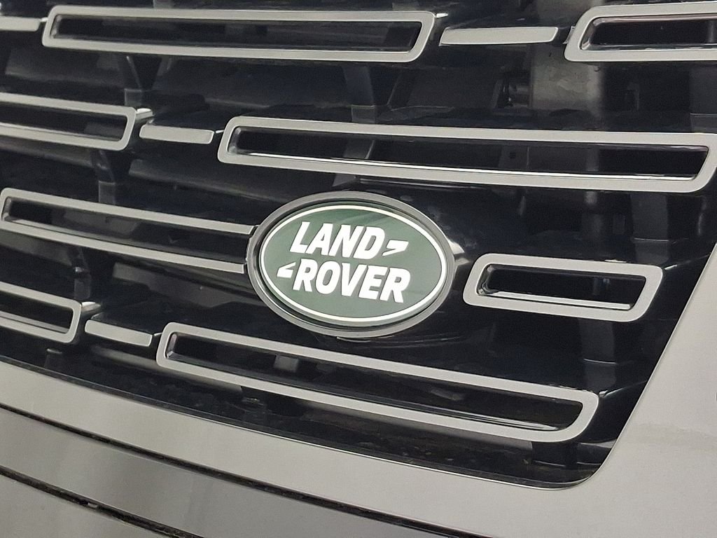 New 2026 Santorini Black Land Rover SE image 23