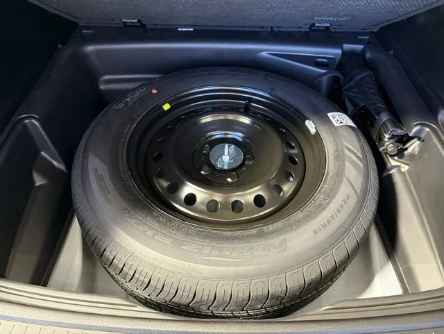 New 2026 White Jeep Altitude image 12