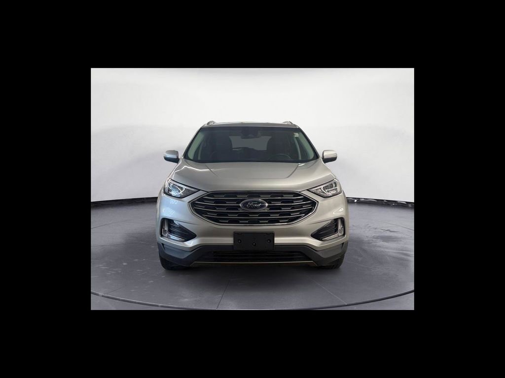 Used 2019 Silver Ford SEL image 9