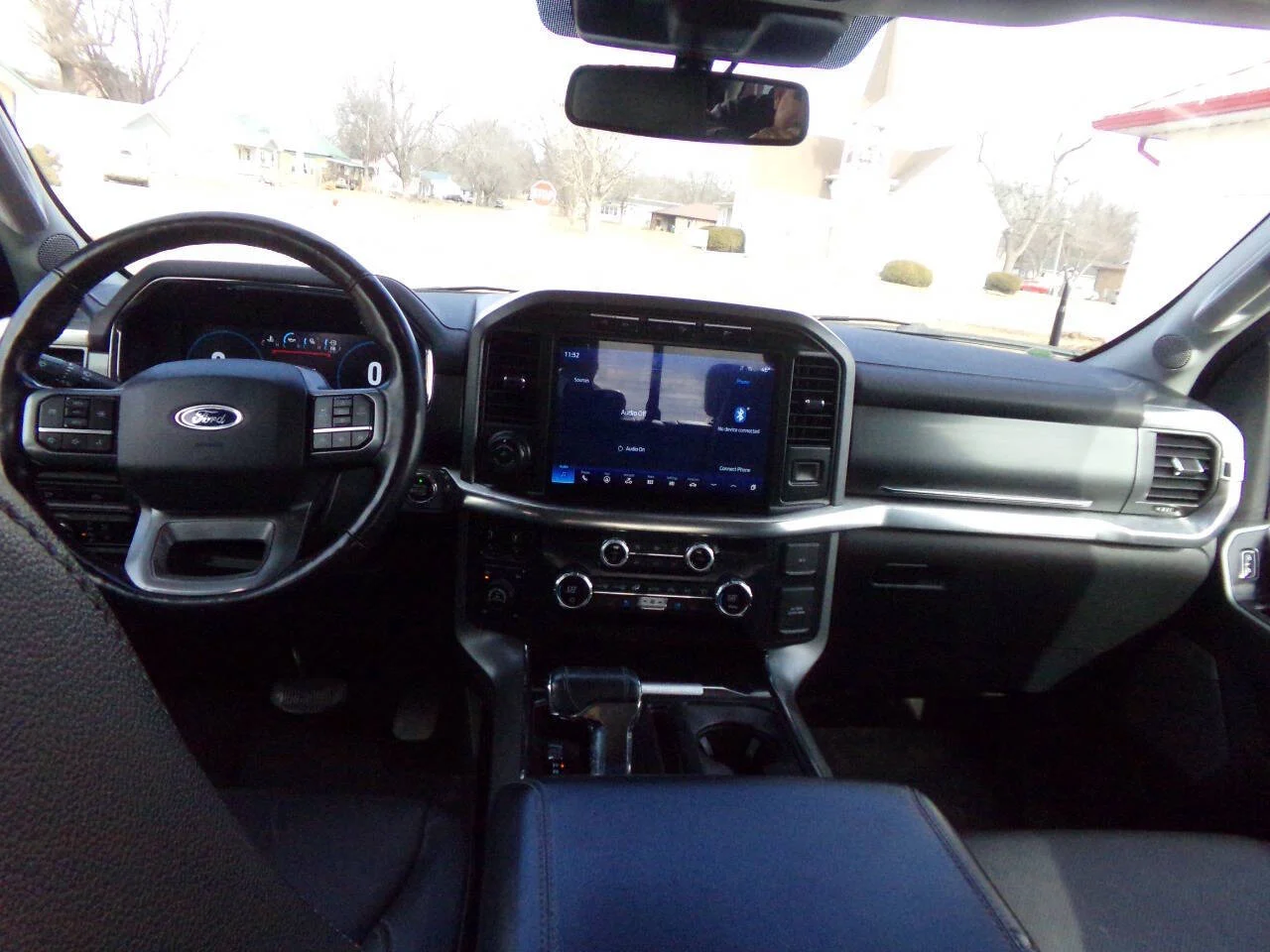 Used 2021 Oxford White Ford Lariat 4x4 4dr SuperCrew 5.5 ft. SB image 7
