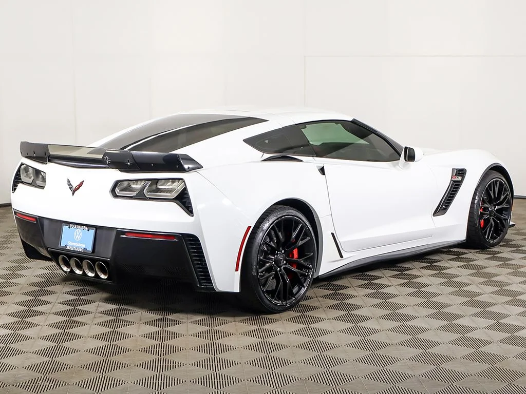 Used 2017 Arctic White Chevrolet Z06 image 10