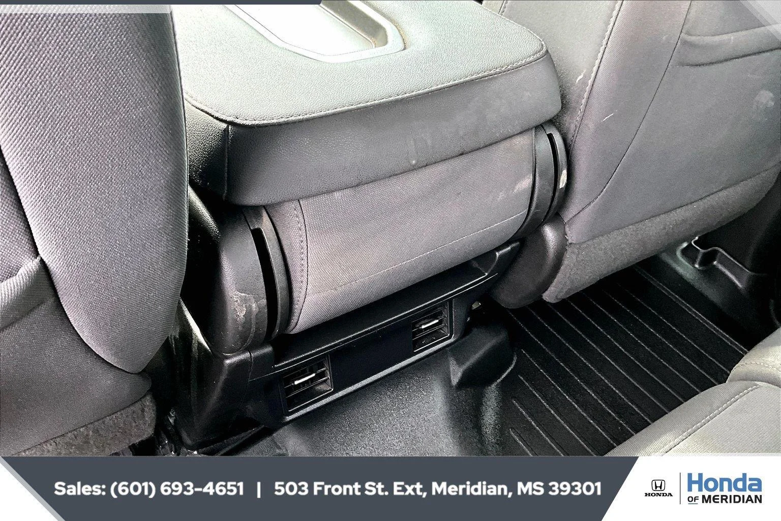 Used 2023 Summit White Chevrolet Custom image 24