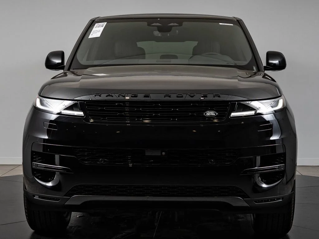 New 2026 Santorini Black Land Rover SE image 2