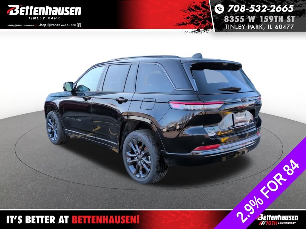 New 2026 Diamond Black Crystal Pearl-Coat Exterior Paint Jeep Limited Reserve image 7