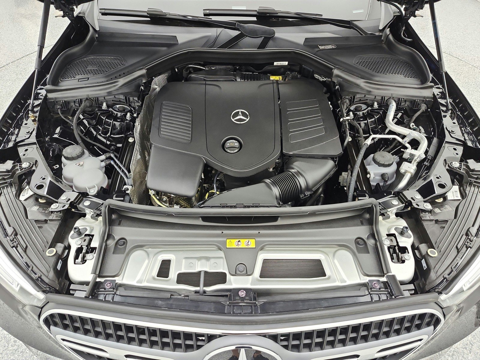 New 2026 Black Mercedes-Benz GLC 300 4MATIC® SUV image 12
