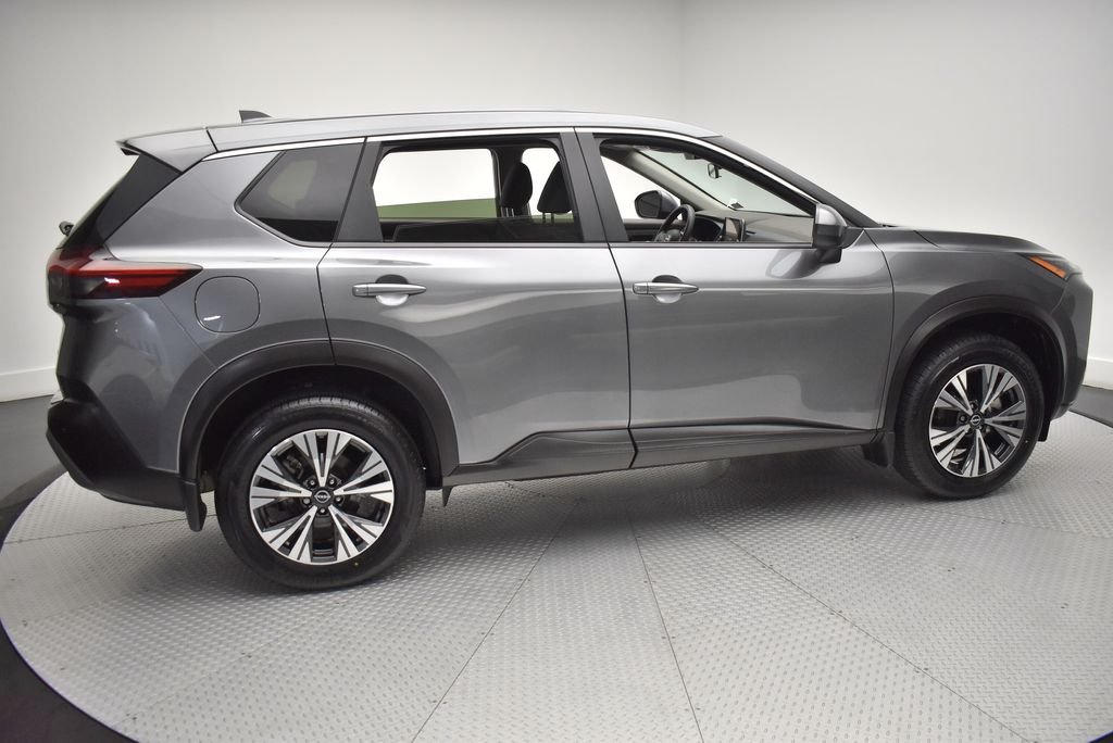 Used 2023 Gray Nissan SV image 4