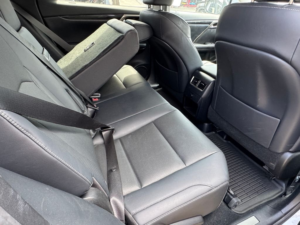 Used 2017  Lexus 350 image 17