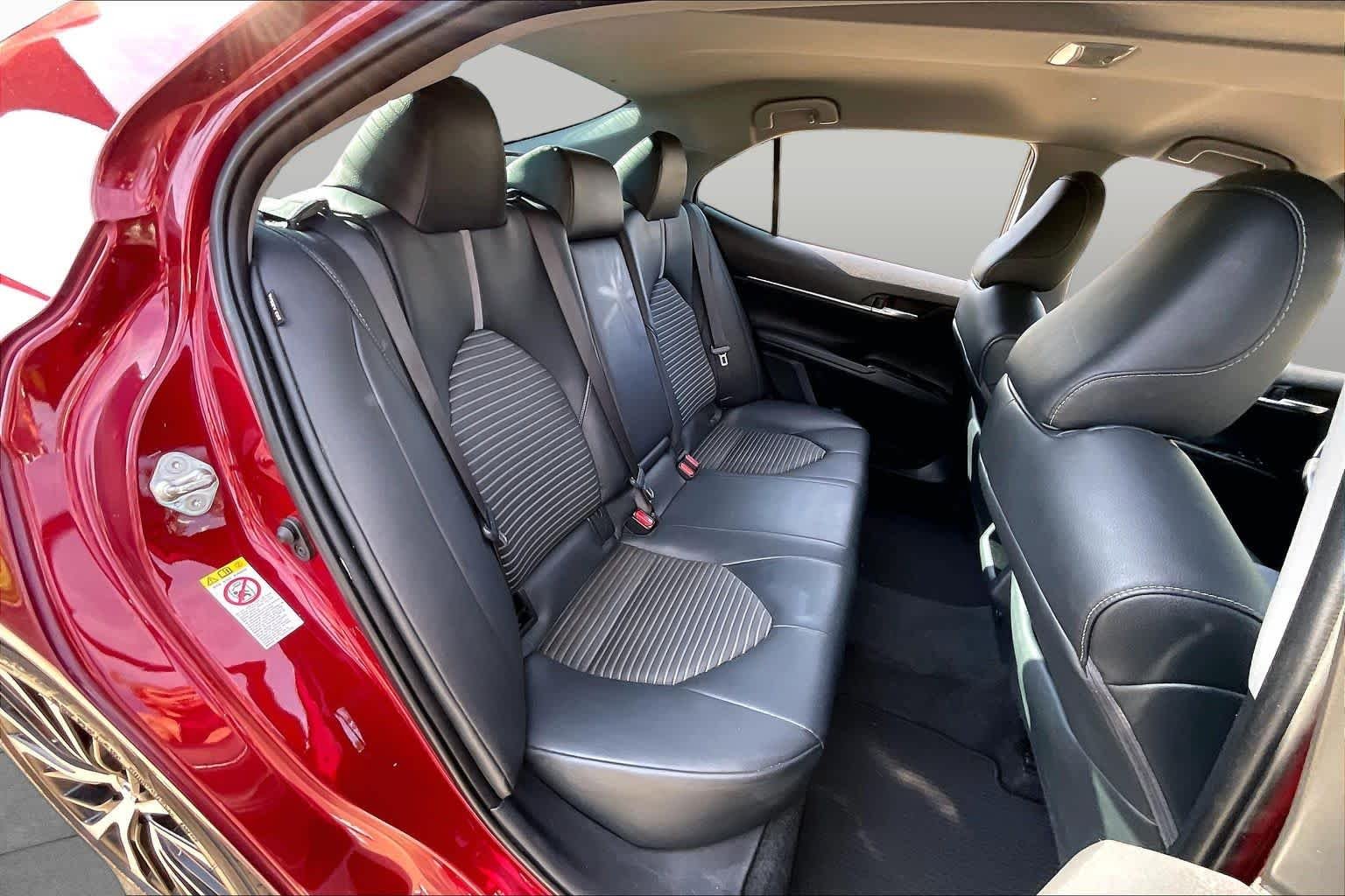 Used 2018 Ruby Flare Pearl Toyota SE image 19