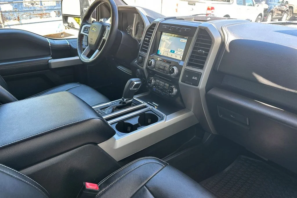 Used 2018 Ingot Silver Ford Lariat image 16