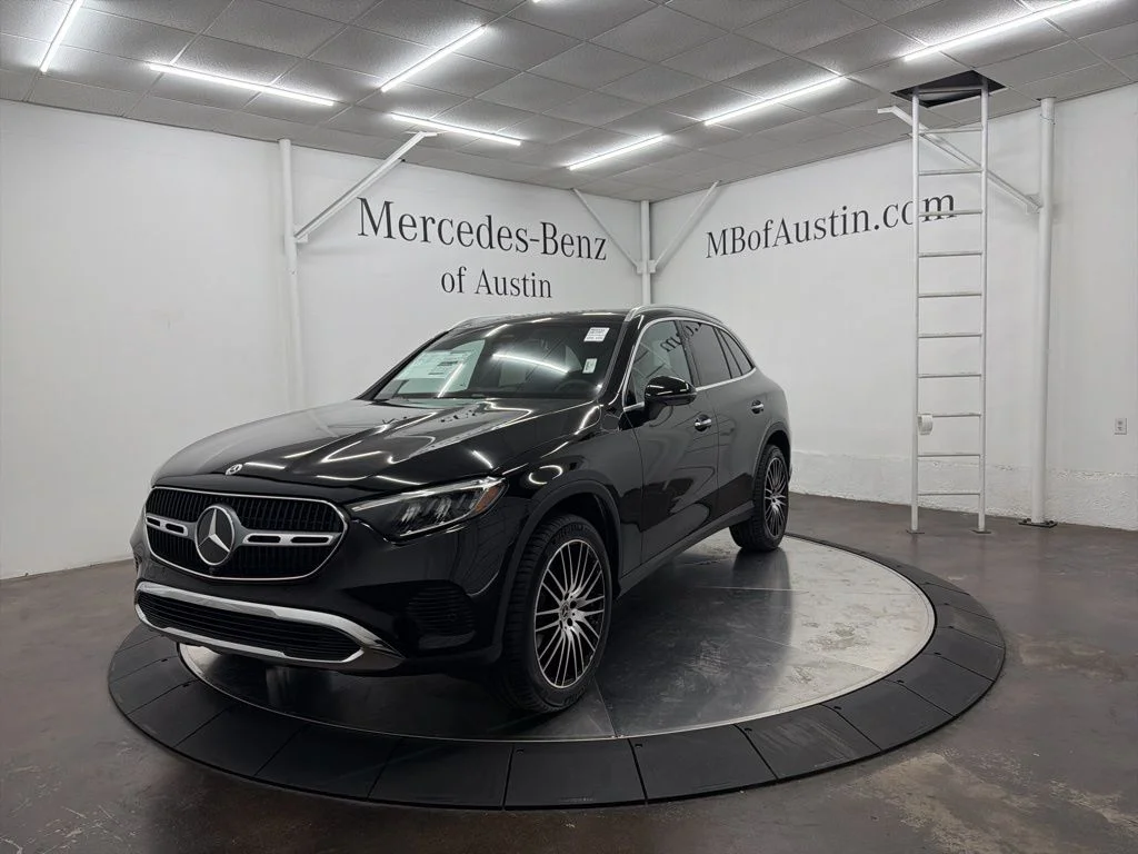 Used 2026 Black Mercedes-Benz GLC 300 image 3